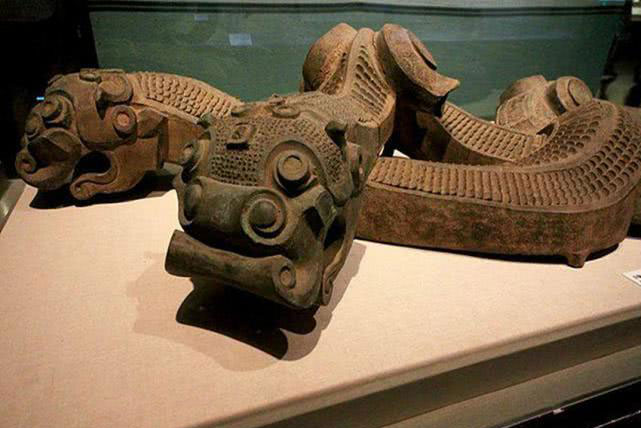 Đem 'đống sắt vụn' mà bọn cướp liều mạng bảo vệ về kiểm định, cảnh sát ngạc nhiên khi biết chủ nhân thực sự