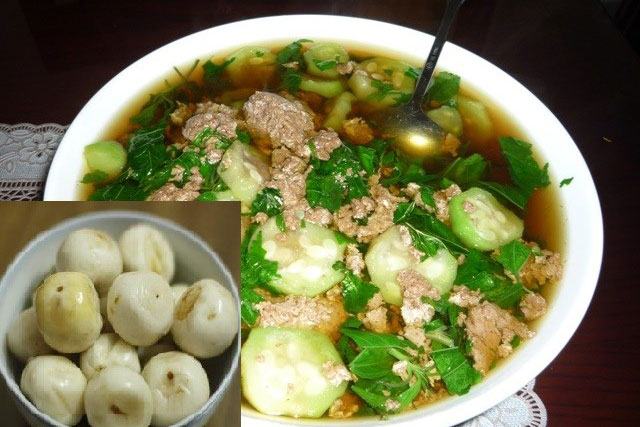 Mát rượi canh cua rau đay, mồng tơi ngày hè