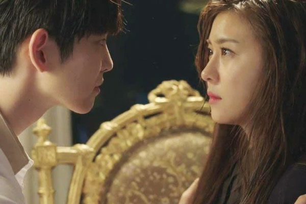 Bạn gái mới quen đòi ăn cherry giá nửa triệu bạc, tôi tức giận chặn hết tin nhắn để thoát "thánh đào mỏ"