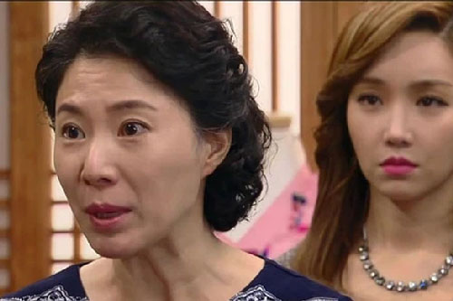 Em chồng lao thẳng vào nhà mắng chị dâu "nghèo mà leo cao", ai ngờ một nhân vật quyền lực đã đứng đằng sau chứng kiến tất cả!