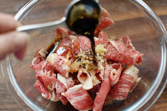 Muốn có món thịt lợn thơm ngon ai ăn 1 cũng muốn ăn 10, tấm tắc khen hãy làm theo cách này