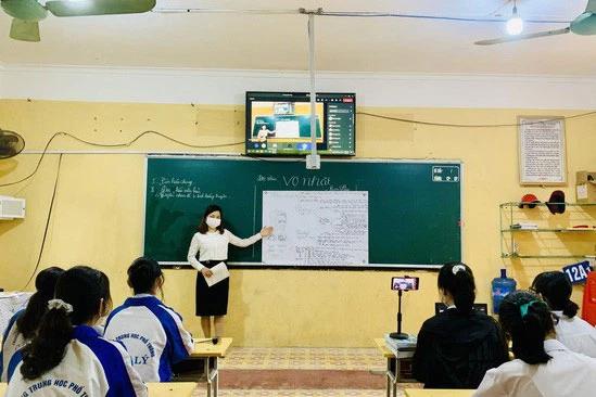 Học sinh lớp 12 Bắc Giang trở lại trường ôn tập chuẩn bị cho kỳ thi tốt nghiệp THPT. Ảnh: Báo GD&TĐ