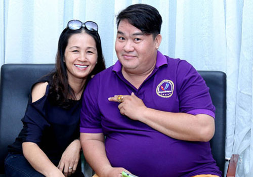 Vợ đại gia kín tiếng sao Việt: Người là tiểu thư gia tộc nghìn tỷ, người nhìn ‘phèn’ như giúp việc nhưng ‘tiền quấn quanh người’