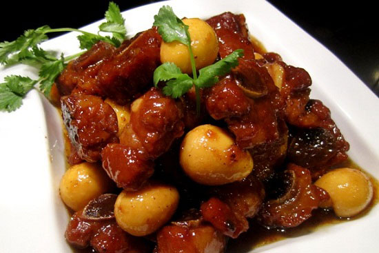 Cách làm thịt kho tàu chuẩn vị thơm ngon, hấp dẫn nhất