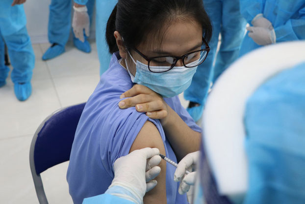 Phấn đấu 70% dân số Hà Nội được tiêm 2 mũi vaccine vào đầu năm 2022
