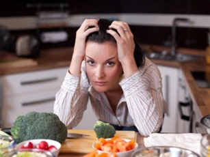 Làm sao để kiểm soát cảm giác thèm ăn?