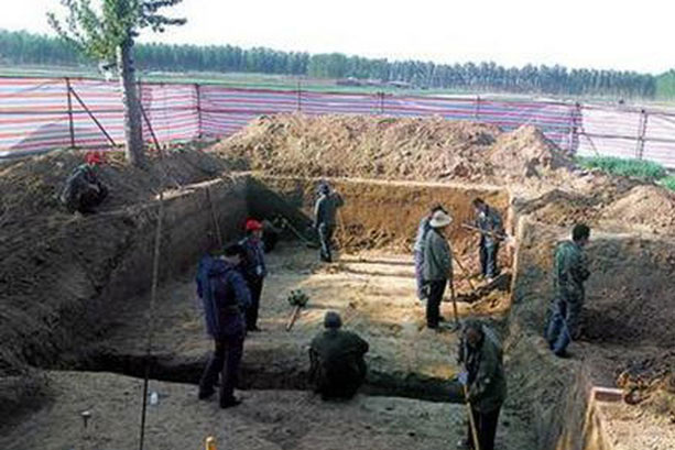 Ly kỳ chuyện 10 con cá trê 'dẫn lối' đến mộ cổ 2.000 năm tuổi: Càng đào sâu, càng kinh ngạc