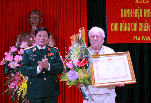 Anh hùng lực lượng vũ trang Kostas Sarantidis Nguyễn Văn Lập qua đời