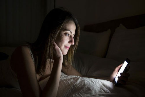 Mắt bị tổn thương nghiêm trọng nếu mắc phải sai lầm này