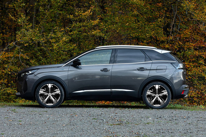 Peugeot 3008 2021 ra mắt tại Việt Nam, giá từ 1,009 tỷ đồng