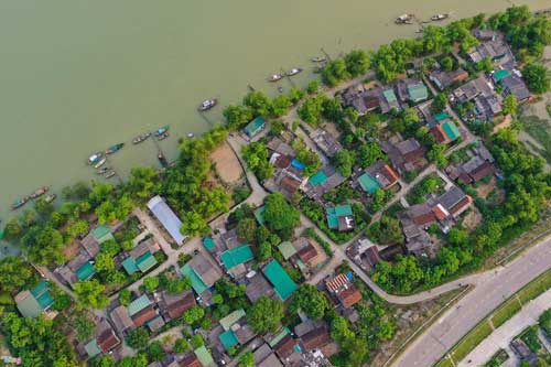 Làng chài sông Lam xứ Nghệ đẹp bình yên trong chiều hoàng hôn