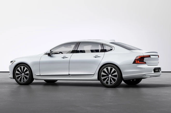 4. Volvo S90 2021 (giá khởi điểm: 55.695 USD).