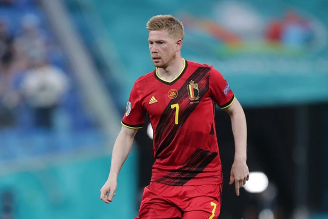 Tiền vệ trung tâm: Kevin De Bruyne (Bỉ).