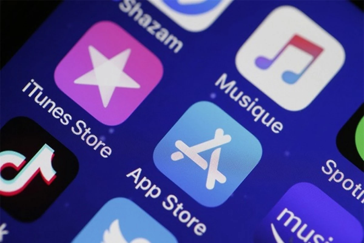 Phần mềm độc hại khó có khả năng xâm nhập vào App Store hơn - Ảnh: Reuters.