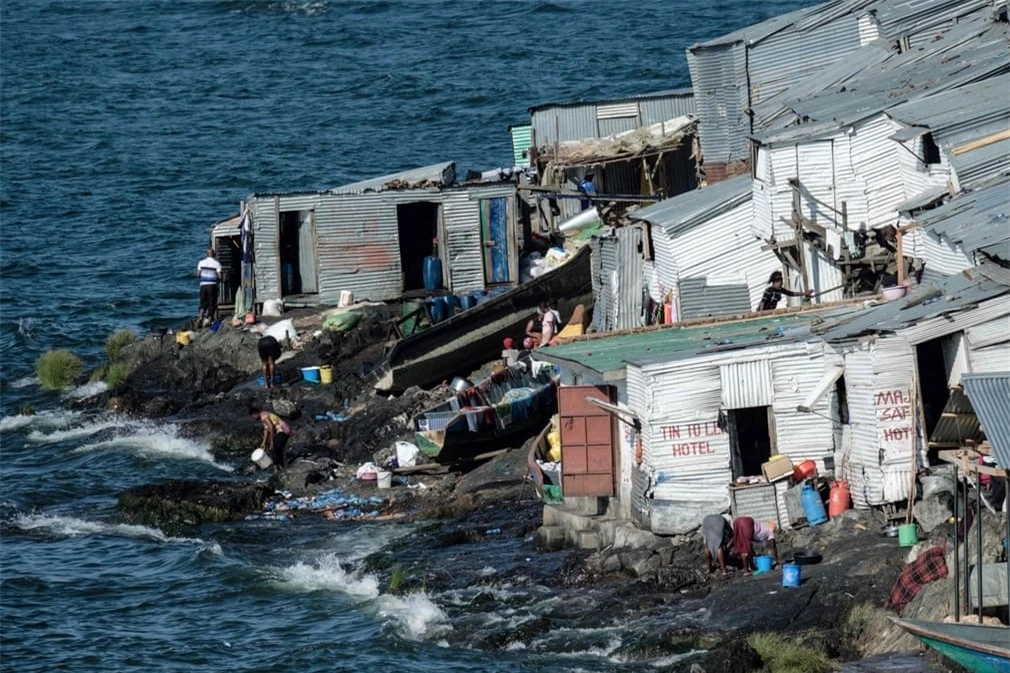 cuoc-song-chat-choi-o-hon-dao-nho-nhat-the-gioi-migingo-10