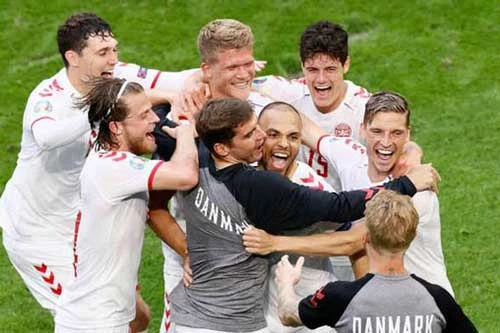 ĐT Đan Mạch không chỉ có vé vào tứ kết EURO 2020 sau trận thắng tưng bừng 4-0 trước Xứ Wales tại vòng 1/8