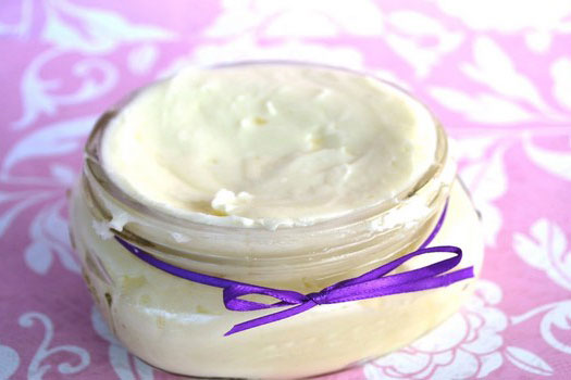 Tự làm kem dưỡng da tại nhà hiệu quả khỏi mất tiền mua