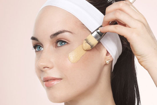 Sai lầm khi trang điểm khiến con gái già chát