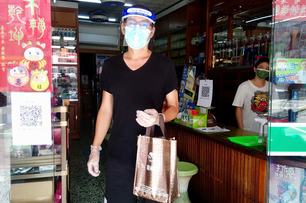 Hình ảnh tàn tạ tuổi xế chiều của mỹ nam cổ trang đẹp nhất màn ảnh Hoa ngữ