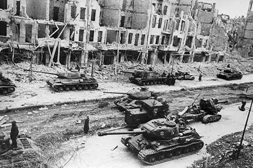 10 bí mật ít người biết về chiến dịch giải phóng Berlin