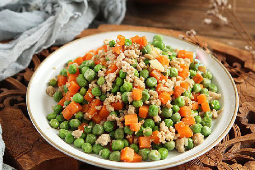 Làm món thịt băm xào hạt đậu Hà Lan thơm ngon bổ dưỡng chỉ trong "nháy mắt"