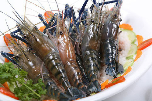 Chỉ cần bỏ ra 3 giây biết ngay tôm chứa chất natri tăng trưởng, chớ dại bỏ tiền mua