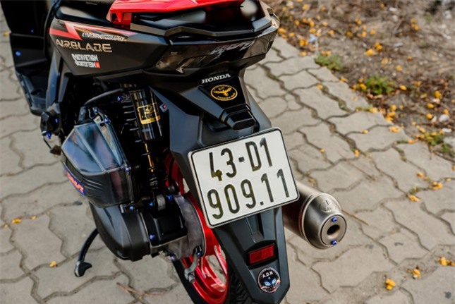 Xe tay ga Airblade 2020 độ với ống xả khủng ảnh 13