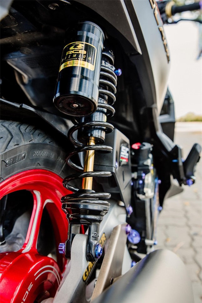 Xe tay ga Airblade 2020 độ với ống xả khủng ảnh 6