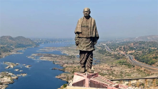 16 thứ độc nhất vô nhị chỉ có thể bắt gặp tại đất nước tỷ dân Ấn Độ: Từ bức tượng cao nhất thế giới đến Đồi Nam Châm hút xe lên dốc - Ảnh 13.