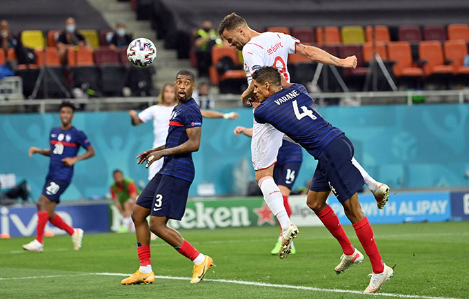 Kết quả trận Pháp 3-3 Thụy Sĩ (pen: 4-5): Mbappe hóa tội đồ, Les Bleus bị loại ở vòng 1/8