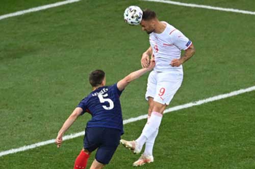 Điểm nhấn trận Pháp vs Thụy Sỹ: Hình ảnh trái ngược của Pogba và Mbappe