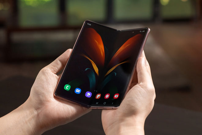 Samsung sắp ra smartphone đầu tiên có camera dưới màn hình