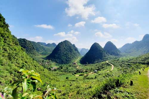Du ngoạn cảnh đẹp ngoạn mục của vùng Lục Khu, Cao Bằng, 