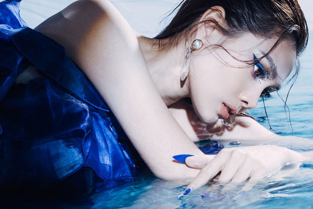 Lưu Hiền Trinh khoe nhan sắc cuốn hút