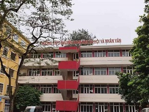 Trường chuyên đầu tiên tại Hà Nội hạ điểm chuẩn