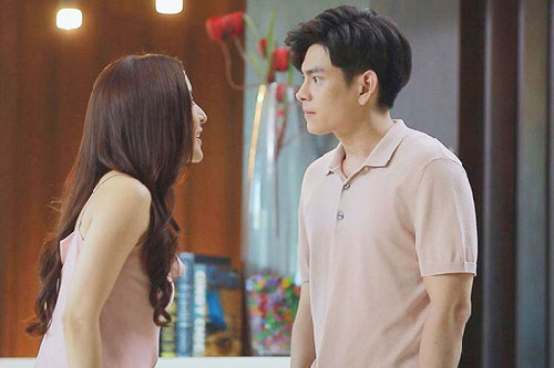 Đang làm mức lương 70 triệu một tháng, chồng bắt tôi nghỉ việc, lý do anh đưa ra khiến tôi bàng hoàng