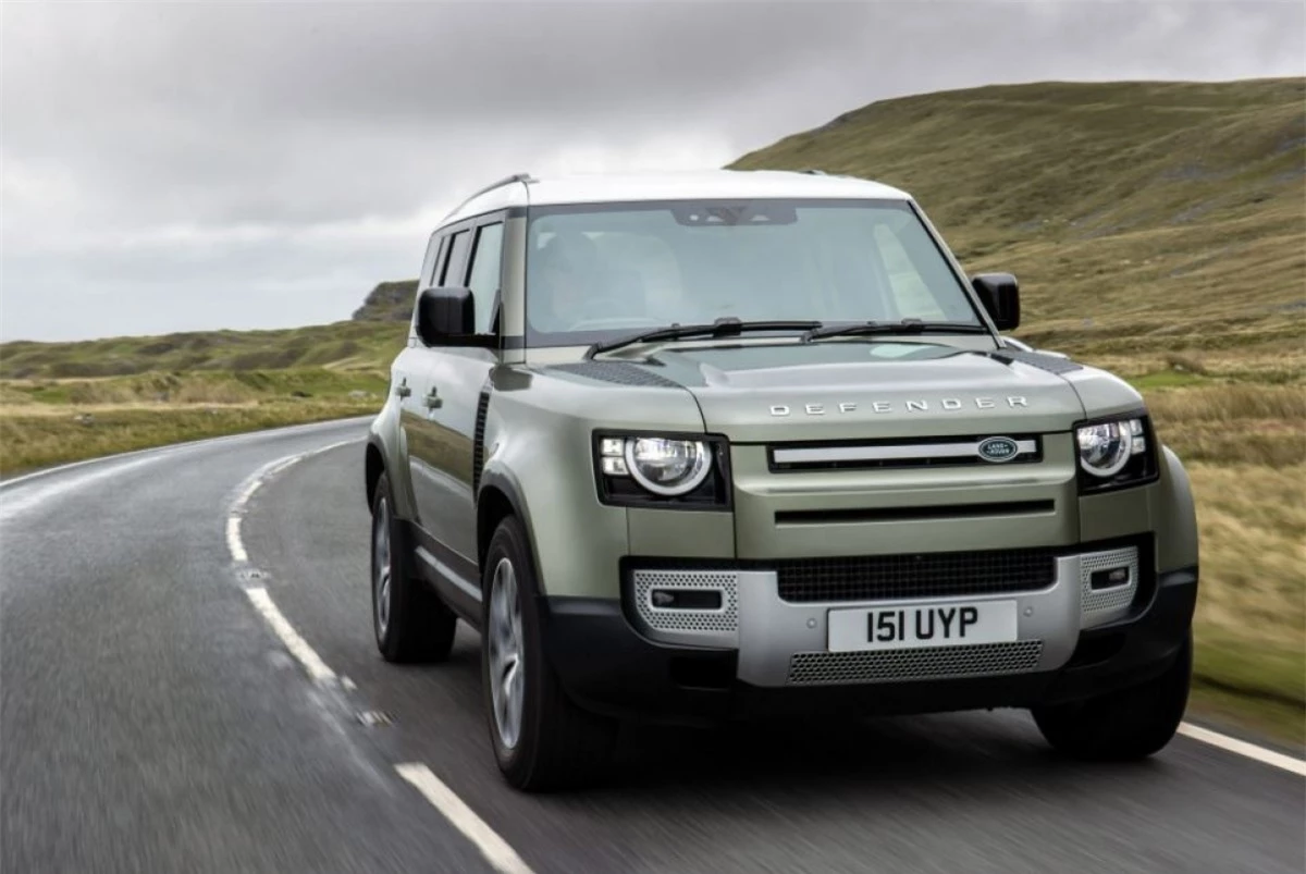 Land Rover Defender.