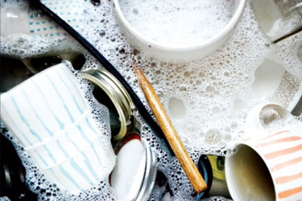 Sai lầm khi rửa bát gây hại sức khỏe cho cả nhà