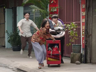 Tranh cãi về vai diễn người mẹ trộm cắp trong 'Cây táo nở hoa'