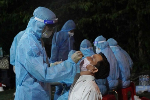 Thêm 264 ca mắc COVID-19 mới, 407 bệnh nhân điều trị khỏi