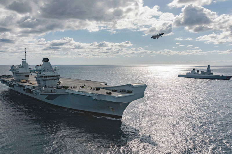 Hàng không mẫu hạm Anh tiếp cận các căn cứ quân sự của Nga ở Syria