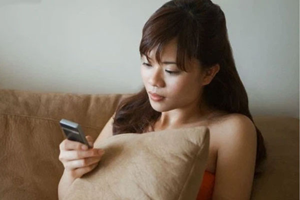 Sang nhà em trai, tôi chết sững khi thấy nước lênh láng khắp nền nhà và càng sốc với bộ dạng của em trong nhà vệ sinh