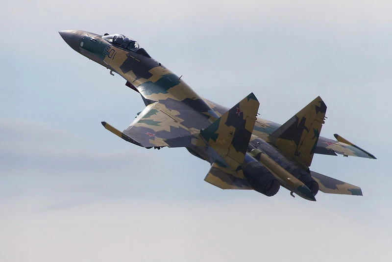 Tiêm kích Su-35.