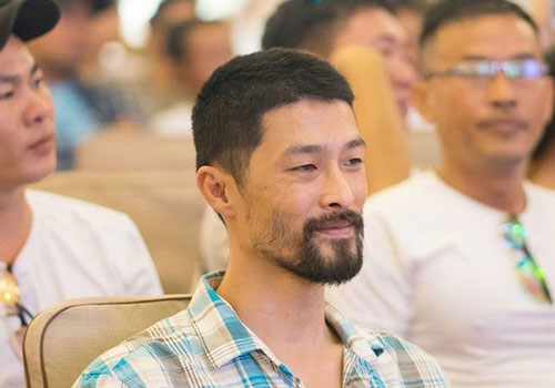 Johnny Trí Nguyễn giờ ra sao sau khi gây sốc với vẻ ngoài già nua, gầy sọp?