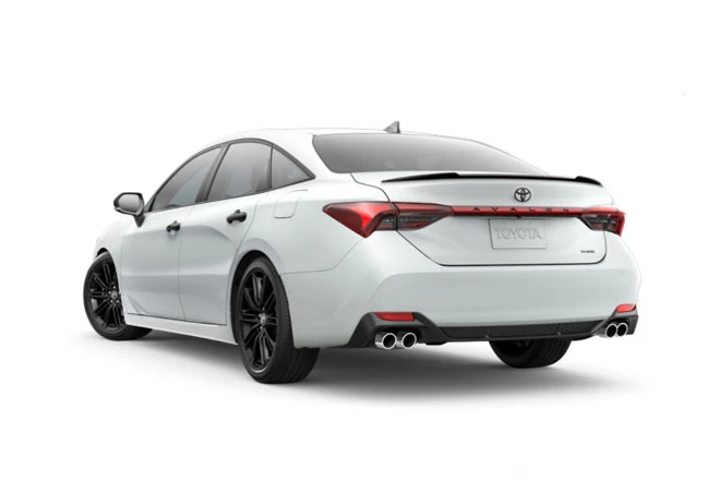 1. Toyota Avalon 2021 (giá khởi điểm: 36.125 USD).