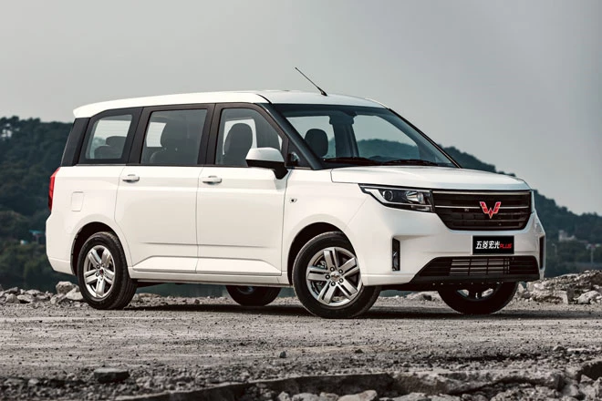 1. Wuling Hongguang (doanh số: 57.650 chiếc).