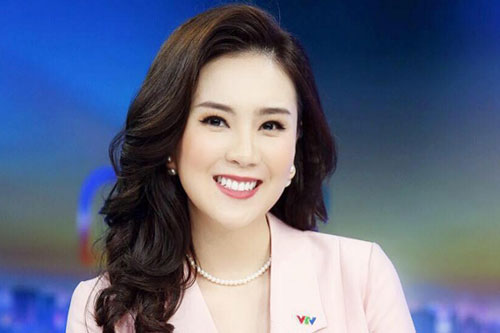 MC Mai Ngọc thẳng thừng đáp trả bình luận kém duyên "sắp già rồi sinh con thôi!"