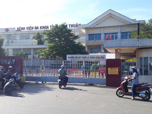 B&#x1EC7;nh vi&#x1EC7;n &#x110;a khoa t&#x1EC9;nh B&#xEC;nh Thu&#x1EAD;n th&#xF4;ng tin v&#x1EE5; h&#xE0;ng tr&#x103;m ng&#x1B0;&#x1EDD;i chui r&#xE0;o ra vi&#x1EC7;n