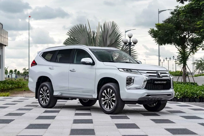 Mitsubishi Pajero Sport 2020.