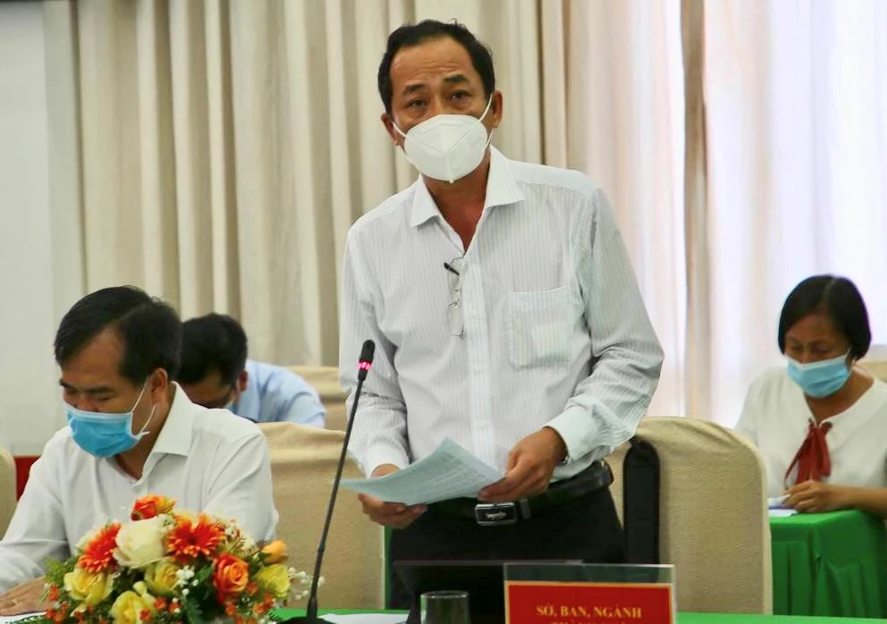 Ông Phạm Phú Trường Giang - Phó Giám đốc Sở Y tế TP Cần Thơ trả lời báo chí tại cuộc họp - Ảnh: Việt Hà.